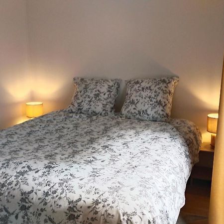 Chez Cathy Et Denis Apartment ลิงโกไซม์ ภายนอก รูปภาพ