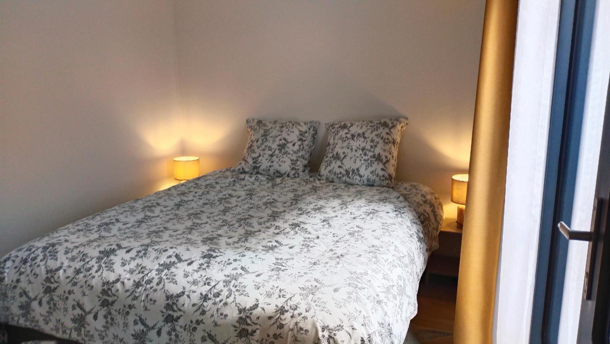 Chez Cathy Et Denis Apartment ลิงโกไซม์ ภายนอก รูปภาพ